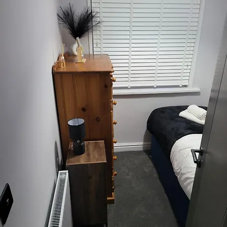Apartment 4 Bedroom House Leeds (West Yorkshire)